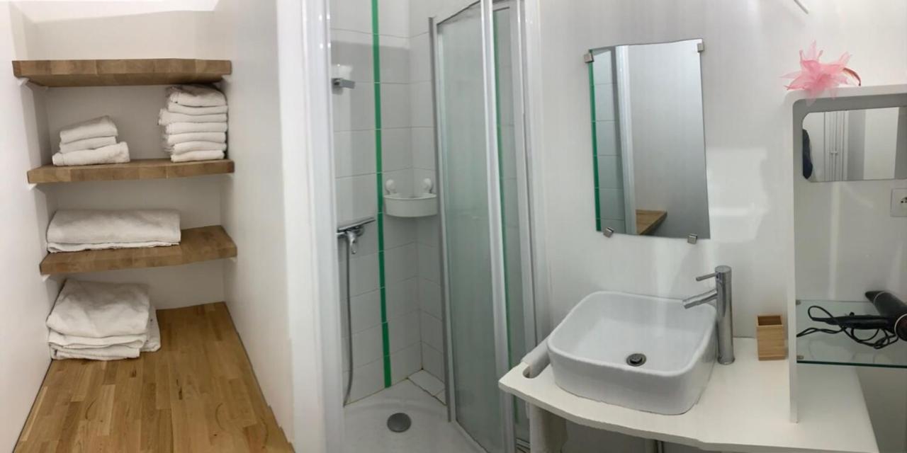Le Richelieu Comfortable 1 Bedroom Apartment Gratte-Ciel District 维勒班 外观 照片